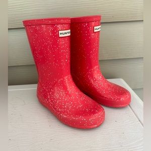 Hunter kids’ pink glitter rainboots